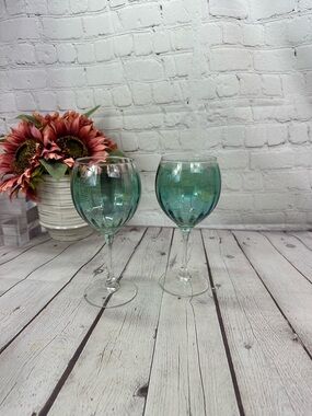 vtg luminarc france Teal Glass Stemware Wine Glasses 2pc
